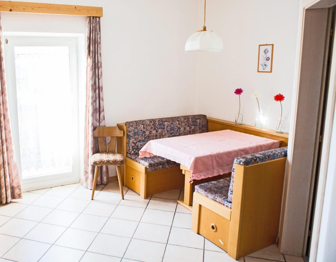 Hotel Zum Rossl Anterivo المظهر الخارجي الصورة
